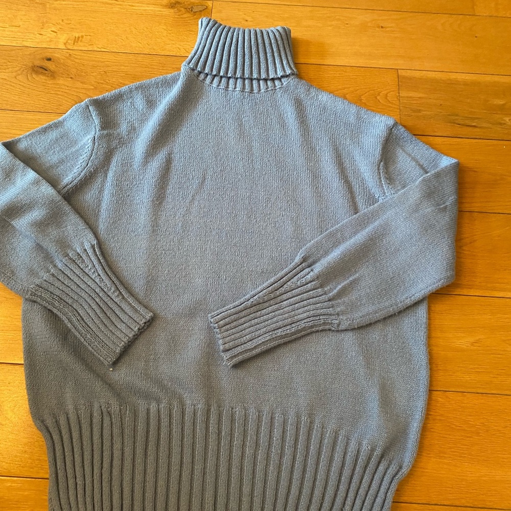 Blue loose fitting tunic sweater